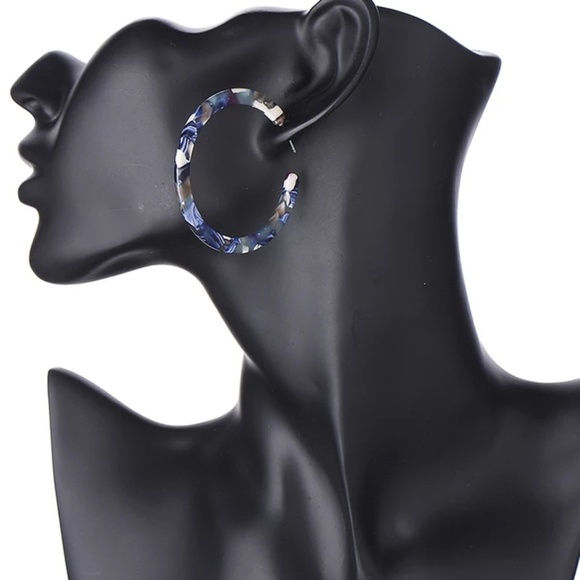 Feather Light Acrylic Hoops Earrings - Picture 3 of 5